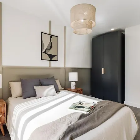 Montsia - 3 Bedrooms And A Terrace In Les Corts Διαμέρισμα